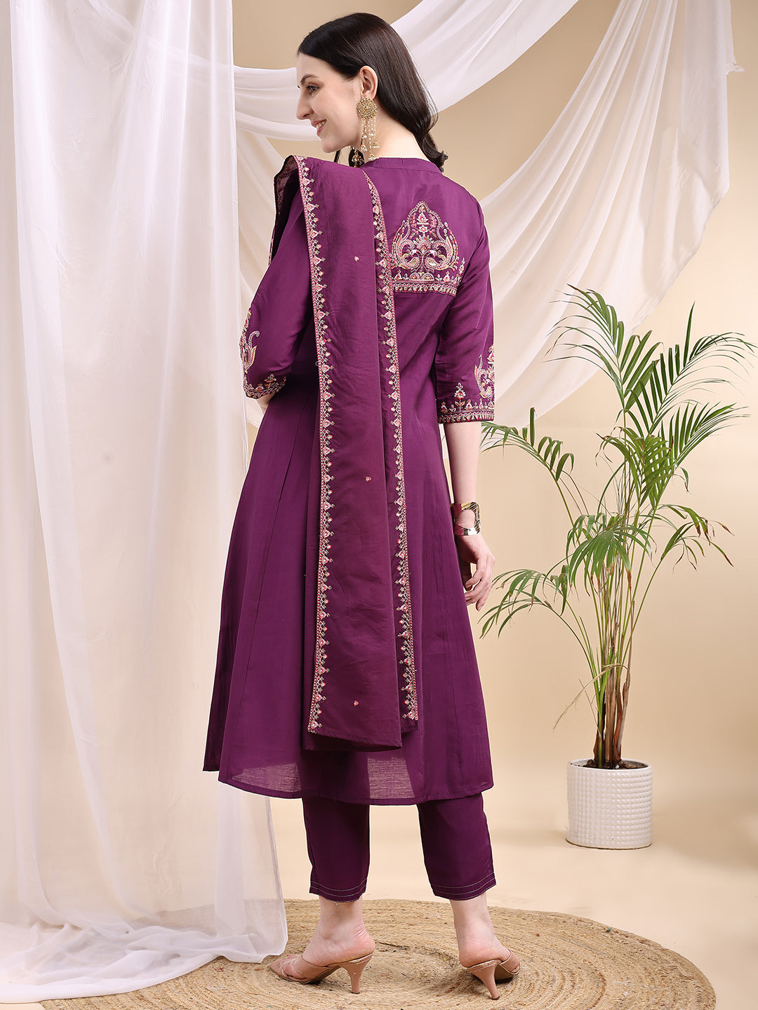 Ethnic Motifs Embroidered V-Neck Pure Cotton Kurta With Trousers & Dupatta
