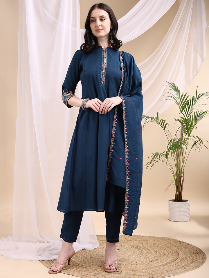 Ethnic Motifs Embroidered V-Neck Pure Cotton Kurta With Trousers & Dupatta