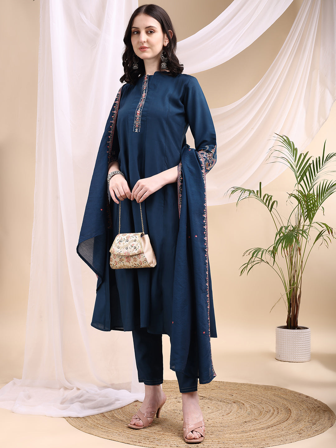 Ethnic Motifs Embroidered V-Neck Pure Cotton Kurta With Trousers & Dupatta