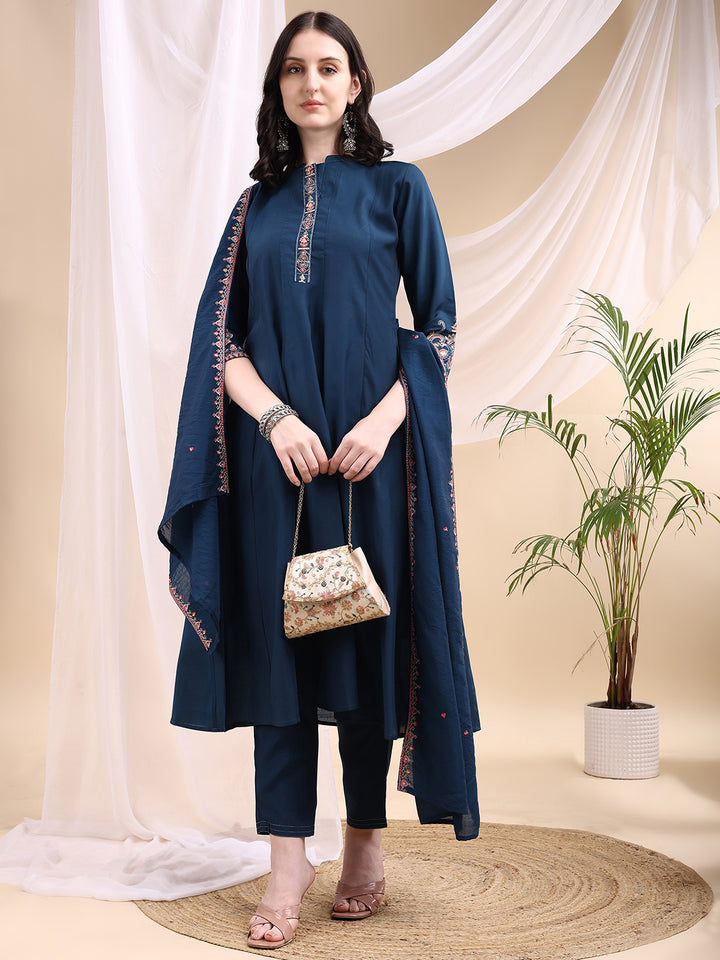 Ethnic Motifs Embroidered V-Neck Pure Cotton Kurta With Trousers & Dupatta