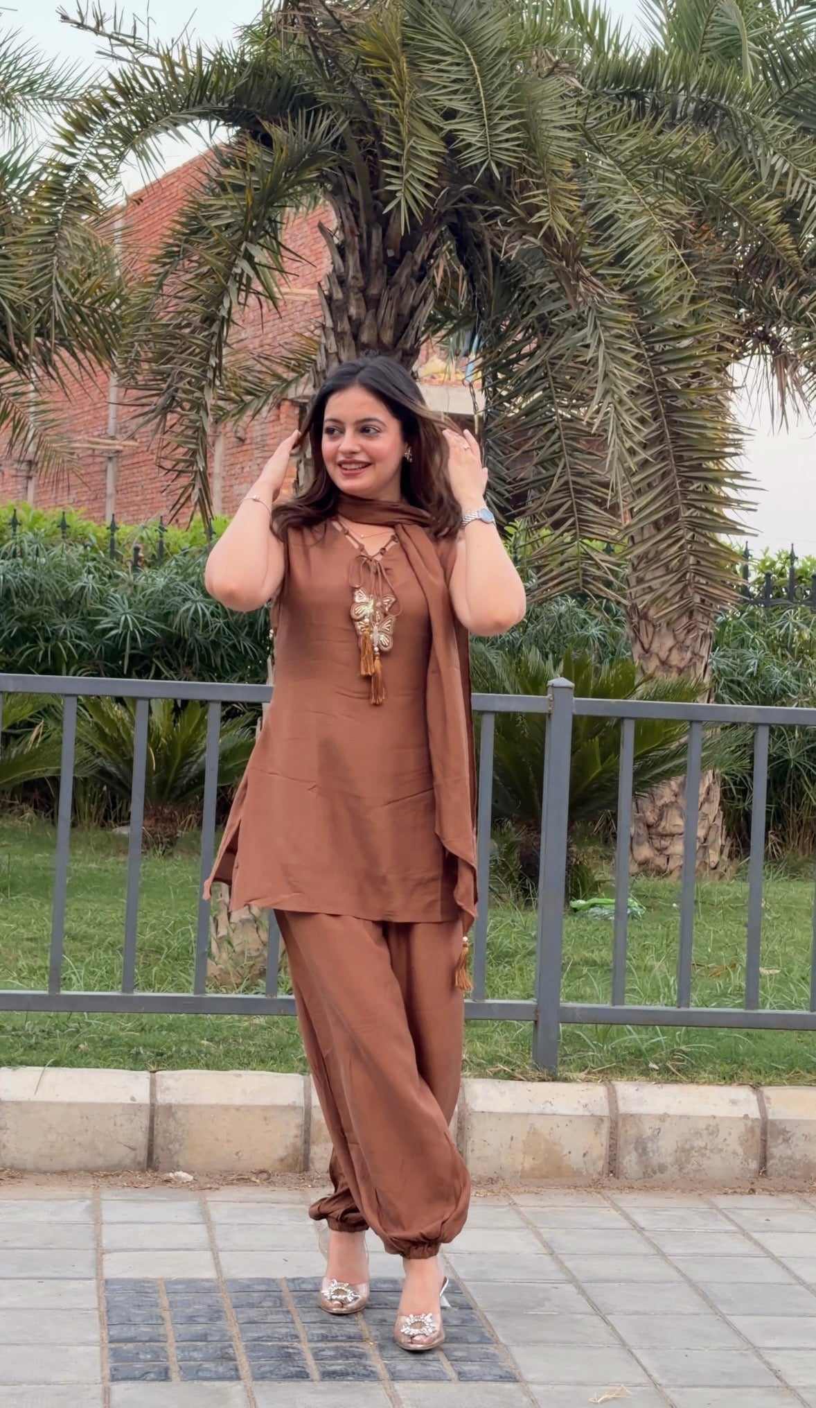 Coffee Butterfly Balloon Set With Dupatta