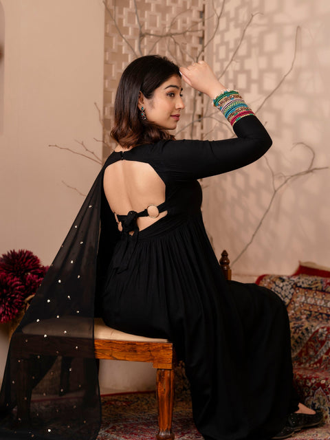 Black Backless Kurta Set With Handwork on sleeve
